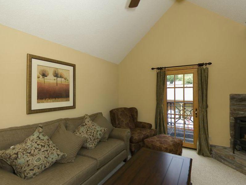 Hillwinds Inn - Blowing Rock Room photo